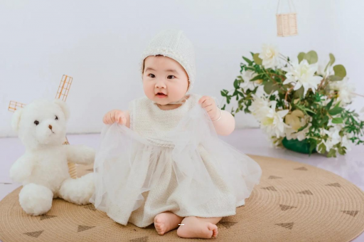 宜宾宝宝在妈妈肚子里